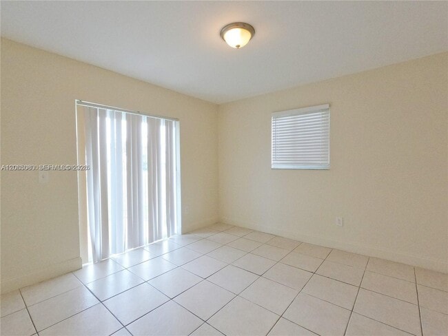 Building Photo - 4906 Serafica Dr
