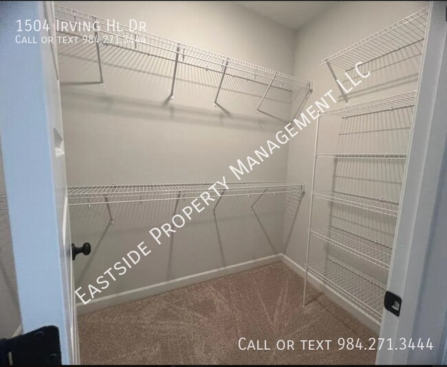 Building Photo - 1504 Irving Hl Dr