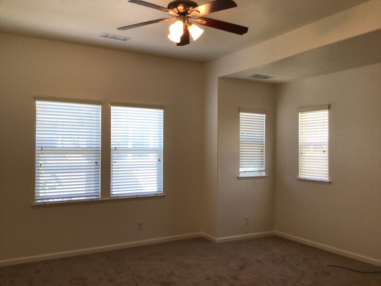 Building Photo - 7070 Sacred Cir