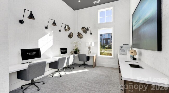 Building Photo - 4010 Waiting St