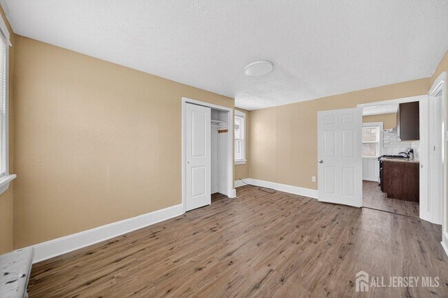 Building Photo - 1167 Green St