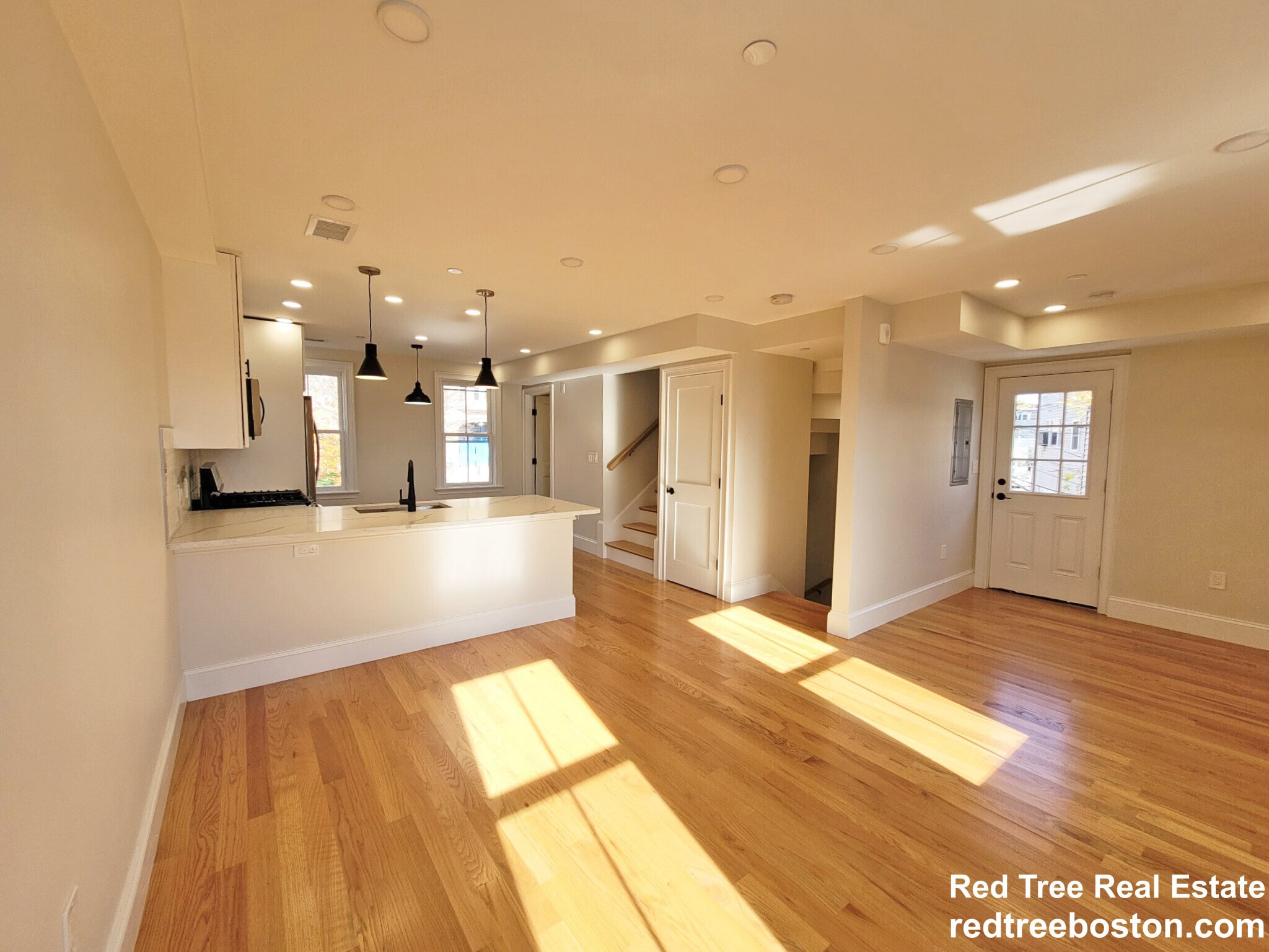 Building Photo - 81 White St