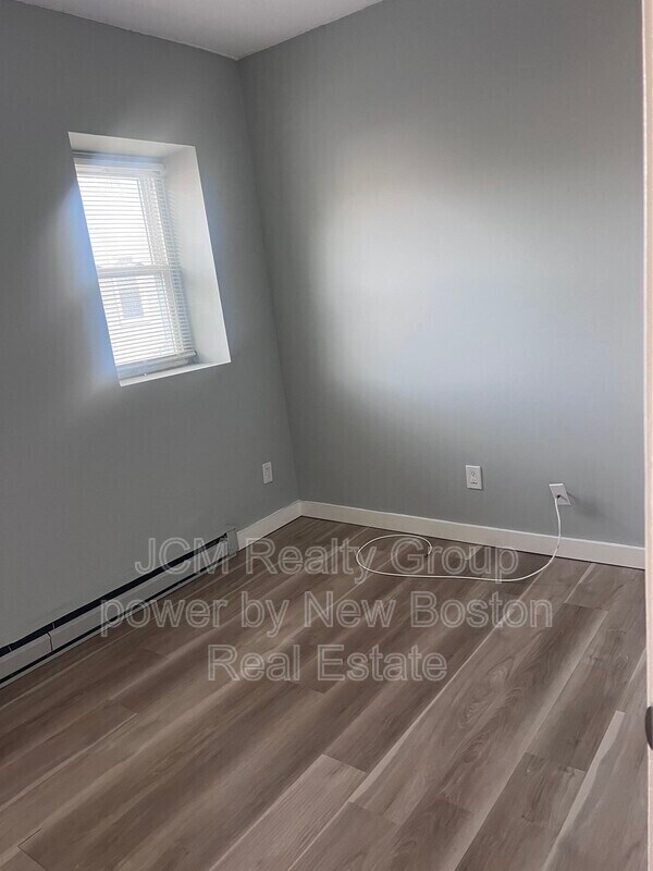 Building Photo - 56 Johnson St