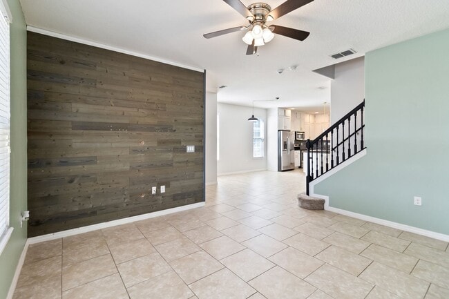 Building Photo - MOVE IN SPECIAL- Beautiful 4/2.5 Townhome For Rent in Harmony