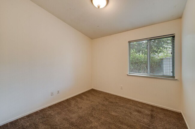 Building Photo - 6115 Brahms Ct