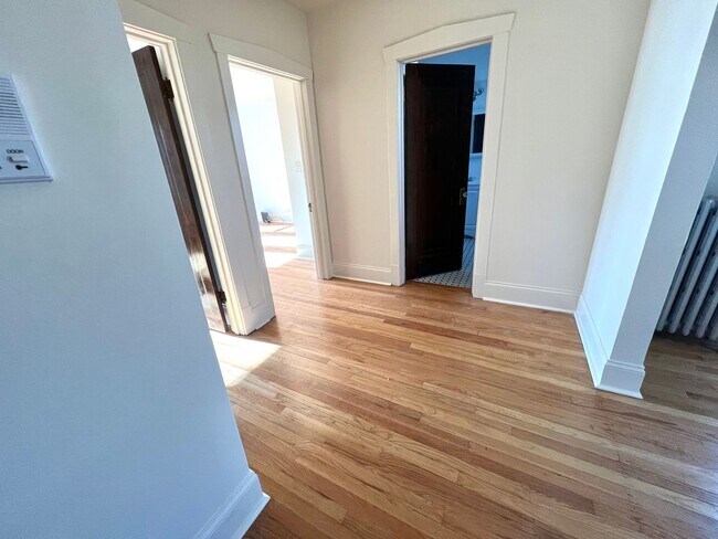 Building Photo - West Ridge Renovated Two Bedroom One Bath