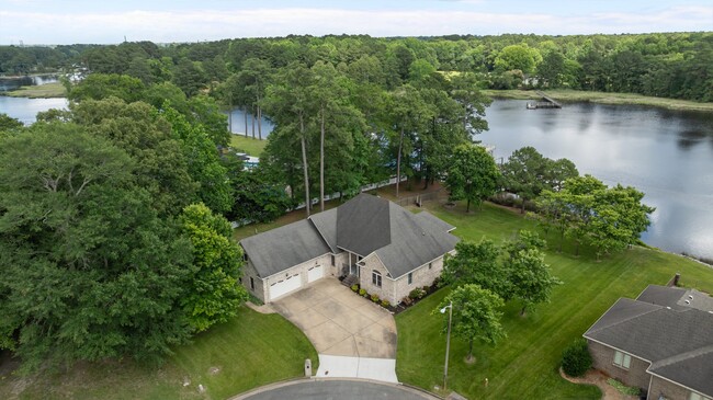 Building Photo - 2300 Greenwing Ct