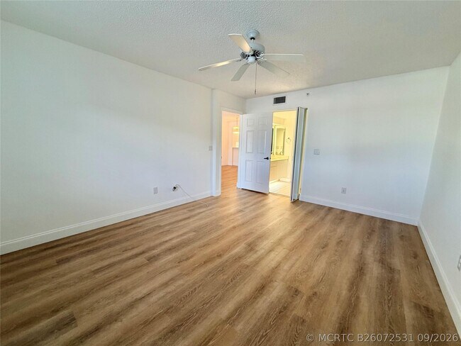 Building Photo - 9587 Weldon Cir