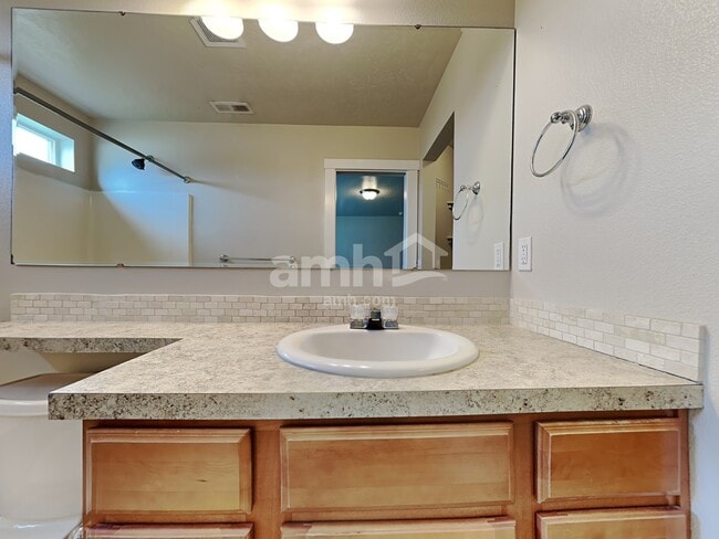 Building Photo - 1765 N Buffalo Bill Ave