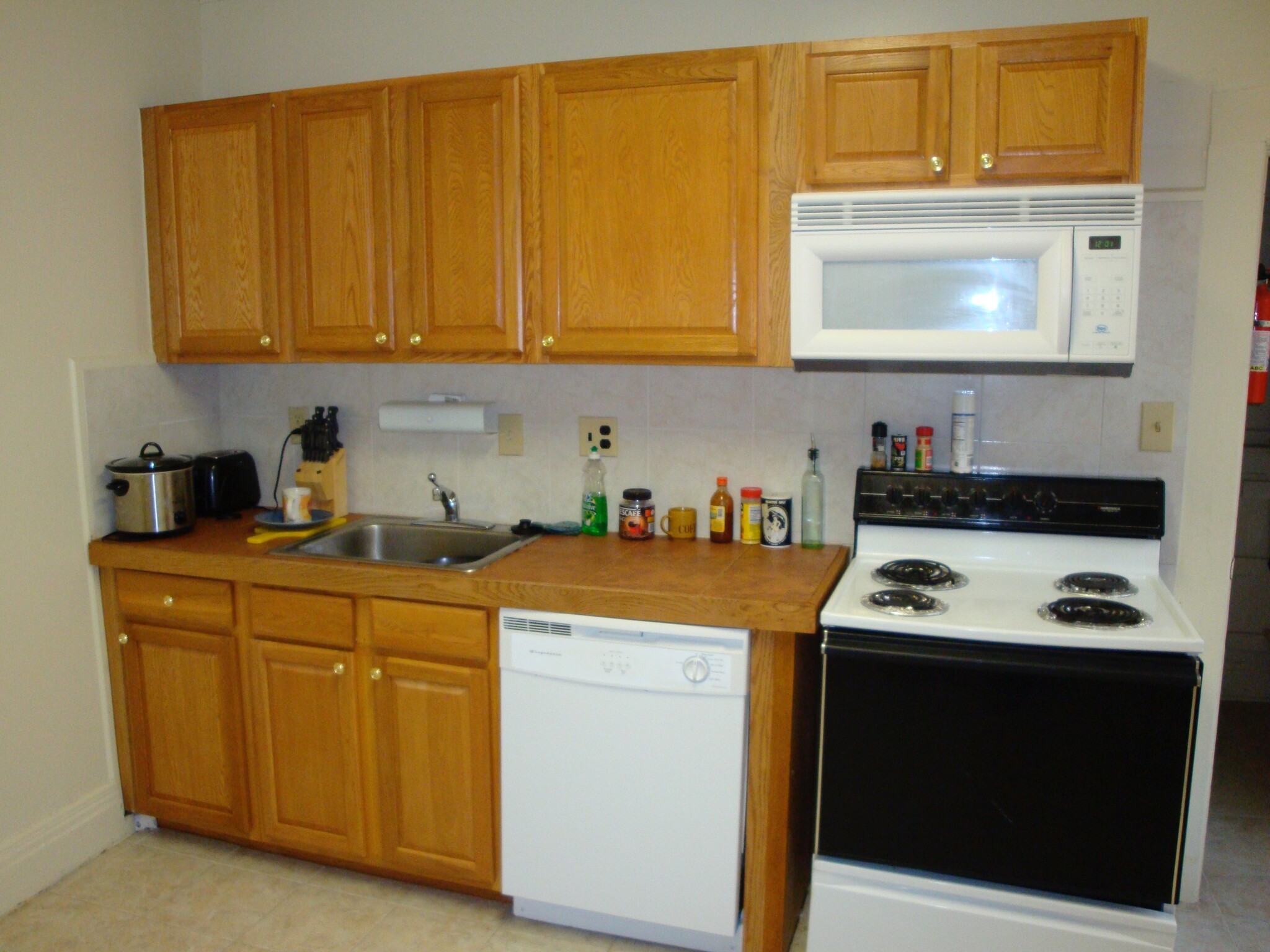 Shared kitchen - 121 N Normal St