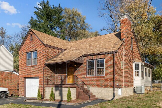 Building Photo - 1150 N Florissant Rd