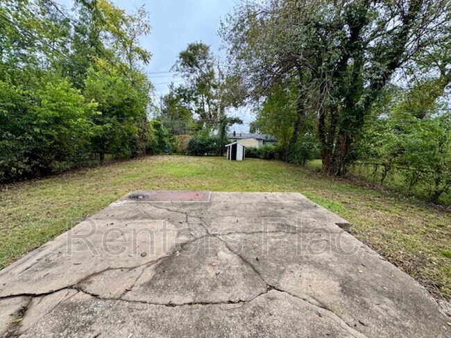 Building Photo - 4717 S 33rd W Ave