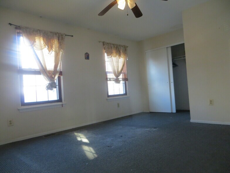 Building Photo - 64 Joda Dr