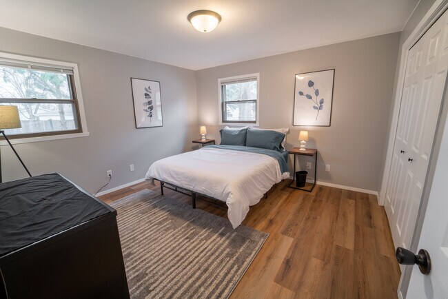 Building Photo - 1726 E Audrey Ln