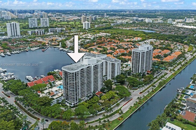 Building Photo - 3640 Yacht Club Dr