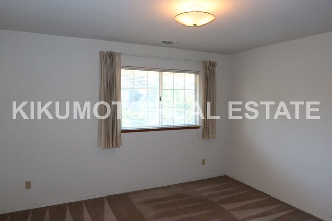 Building Photo - Riverlake 4 bedroom, 3 bath, 3 car home