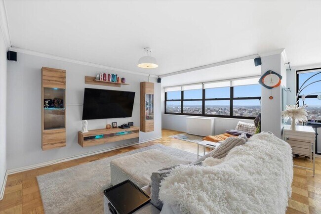 Building Photo - 7000 JFK Blvd E