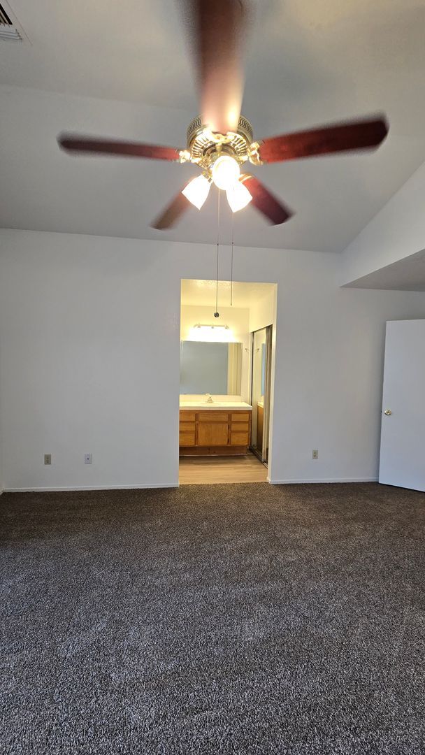 Building Photo - 7912 Rushing River Ct