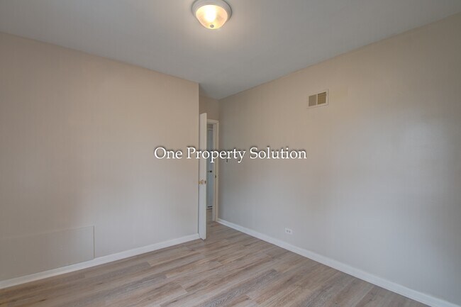 Building Photo - 1209 Logan St