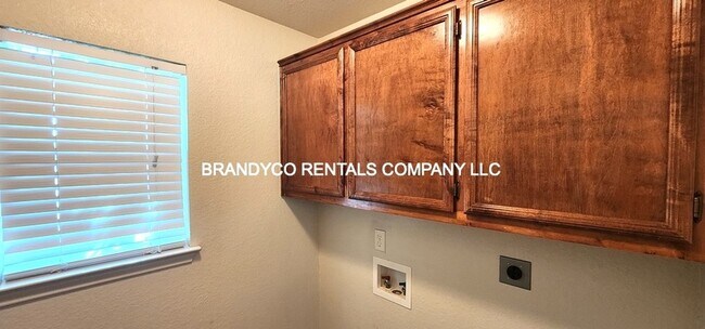 Building Photo - 4209 Maid Marian Cir