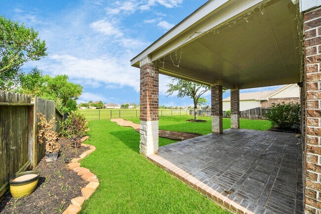 Building Photo - 14311 Lakepointe Bend Ln