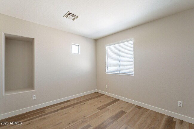 Building Photo - 15885 W Apache St