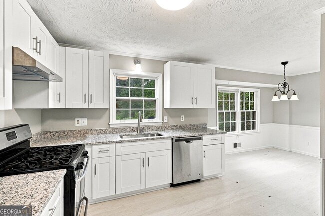 Building Photo - 4548 Shallowford Rd
