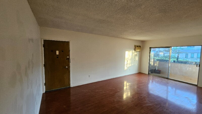 Building Photo - 8315 Clinton Ave