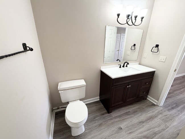 Building Photo - Charming 2 Bed/2 Bath Home in Woodstock – ...