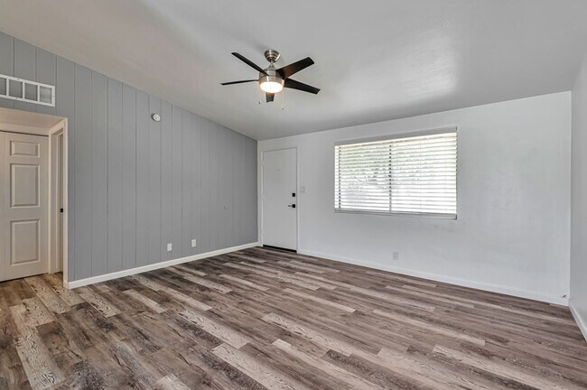 Building Photo - **First Month Free**