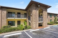 Building Photo - 1515 Huntington Ln
