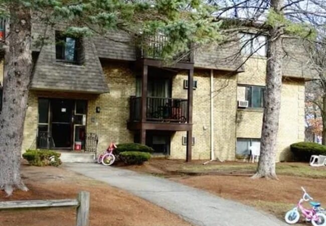 Building Photo - 13 Tiffany Rd