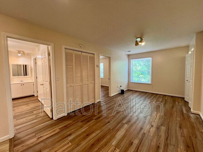Building Photo - 133 Citadel Dr