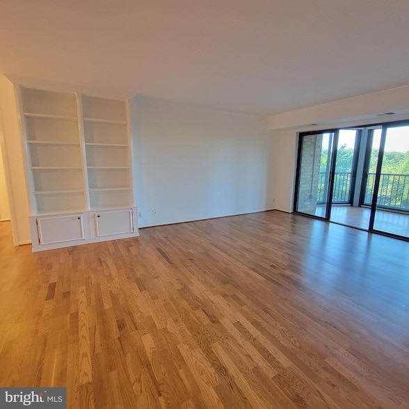 Building Photo - 5901 Mt Eagle Dr