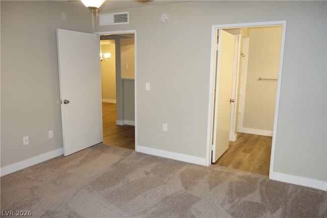 Building Photo - 7885 W Flamingo Rd