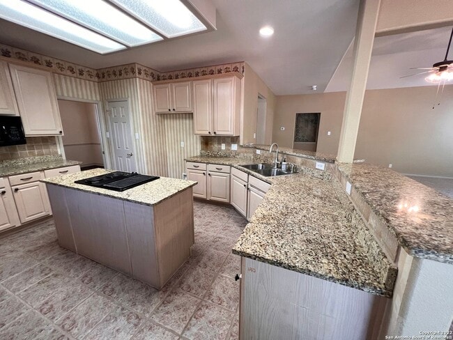 Building Photo - 4 Bedroom/3.5 bath The Vineyard Subdivision