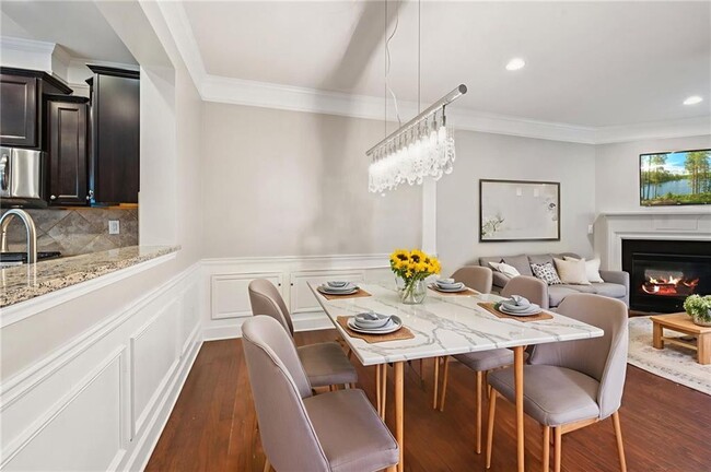 Building Photo - 1514 Woodbridge Way NE