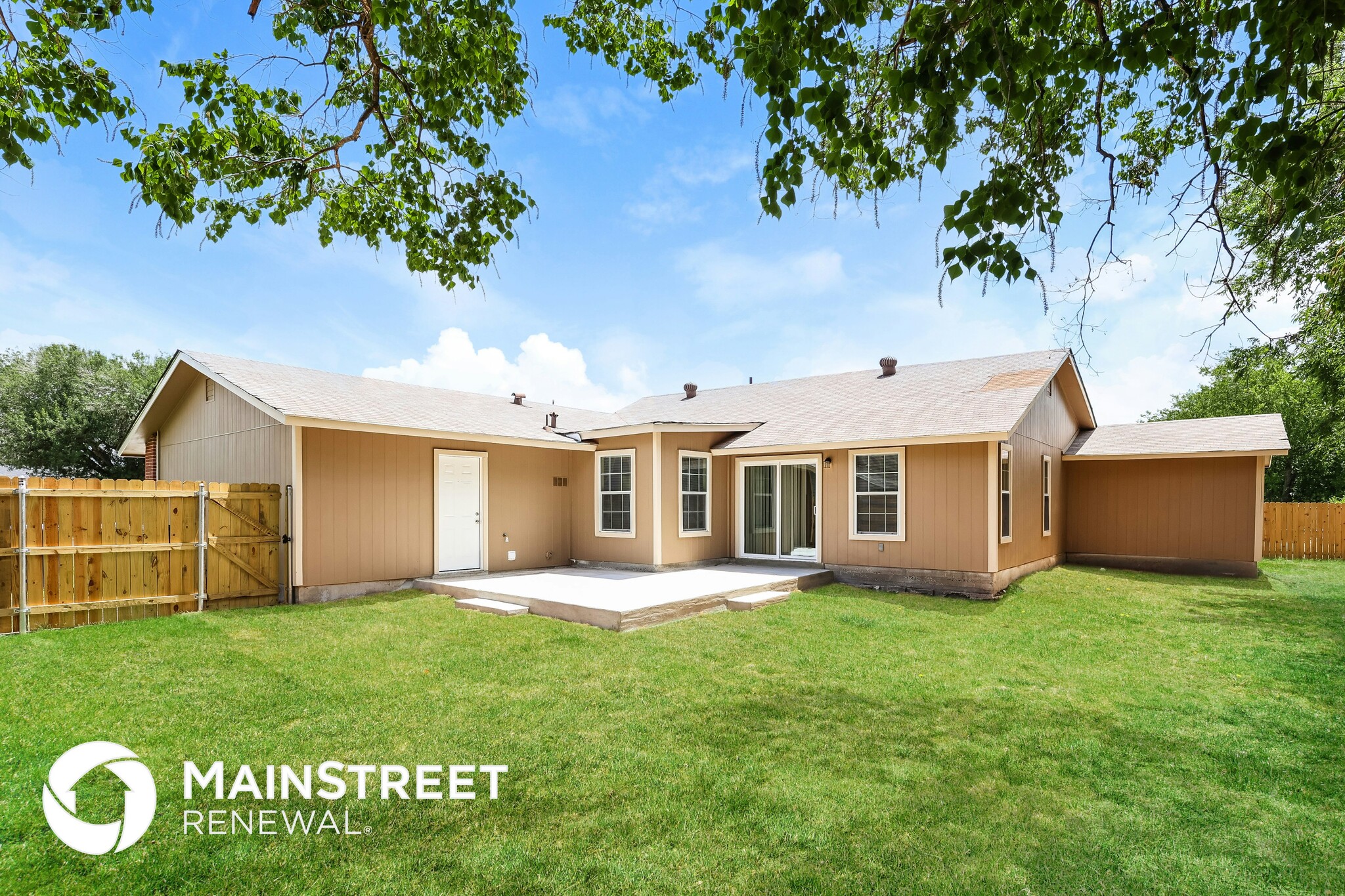 Building Photo - 5814 Castle Brook Dr