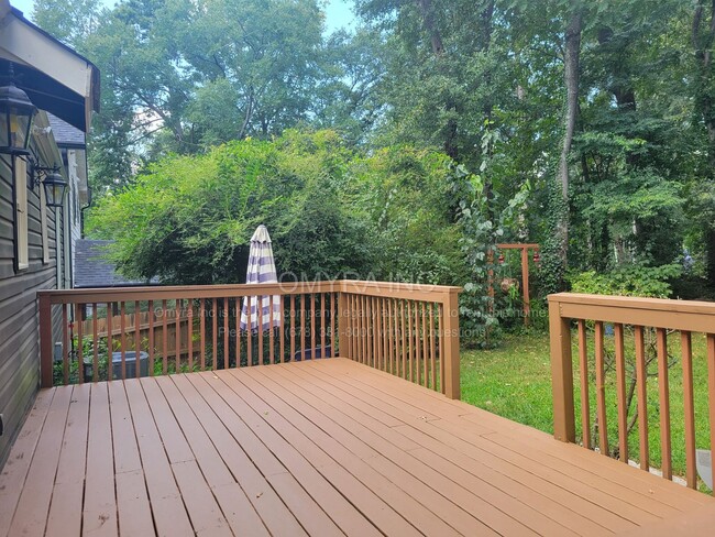 Building Photo - Beautiful 3 Bedroom House in Atlanta!