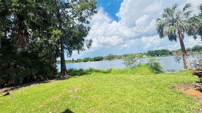 Building Photo - 7200 E Bank Dr