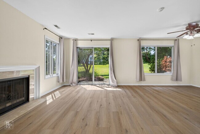 Building Photo - 7922 Knottingham Cir