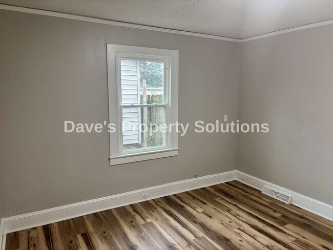 Building Photo - Fresh & Inviting! Refreshed 3-Bedroom Home in Winston-Salem