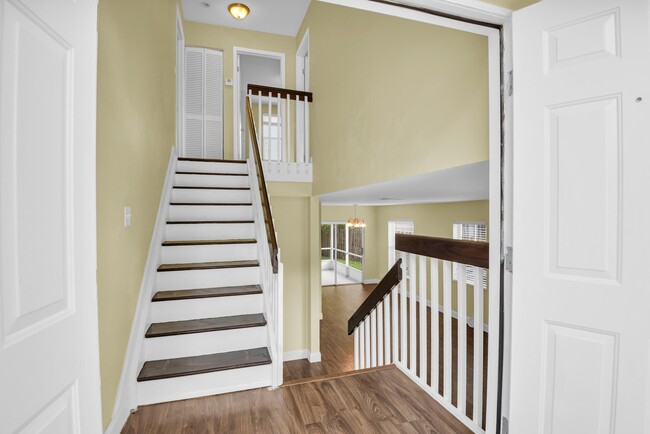 Building Photo - 6279 Island Way