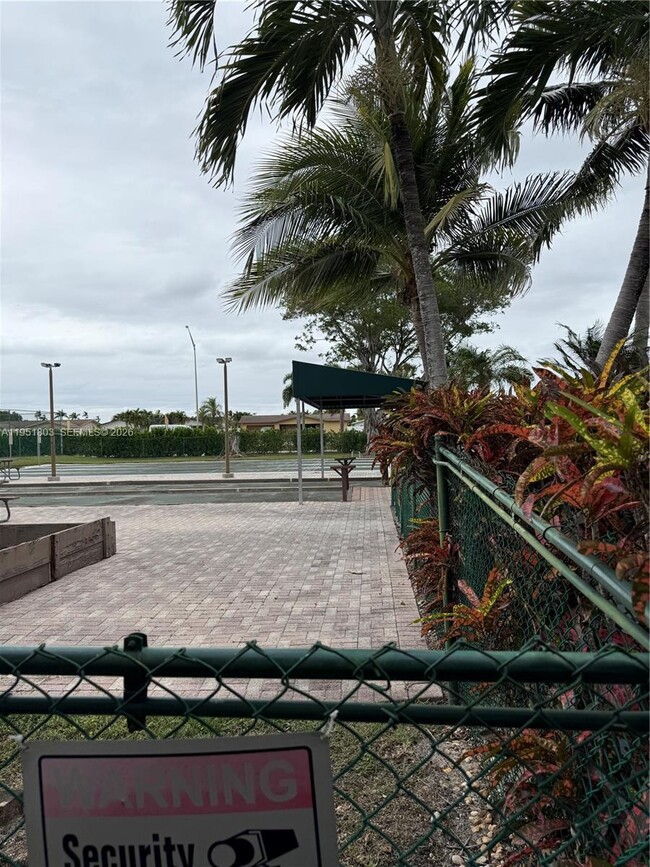 Building Photo - 6650 Royal Palm Blvd