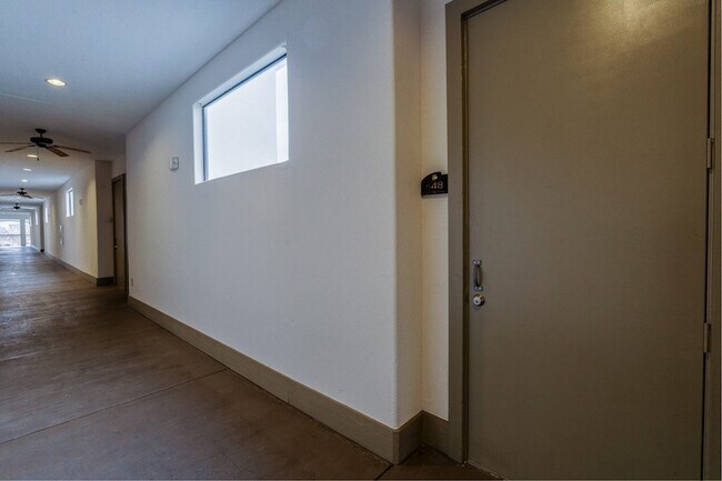 Building Photo - 2600 Hillsboro Pike
