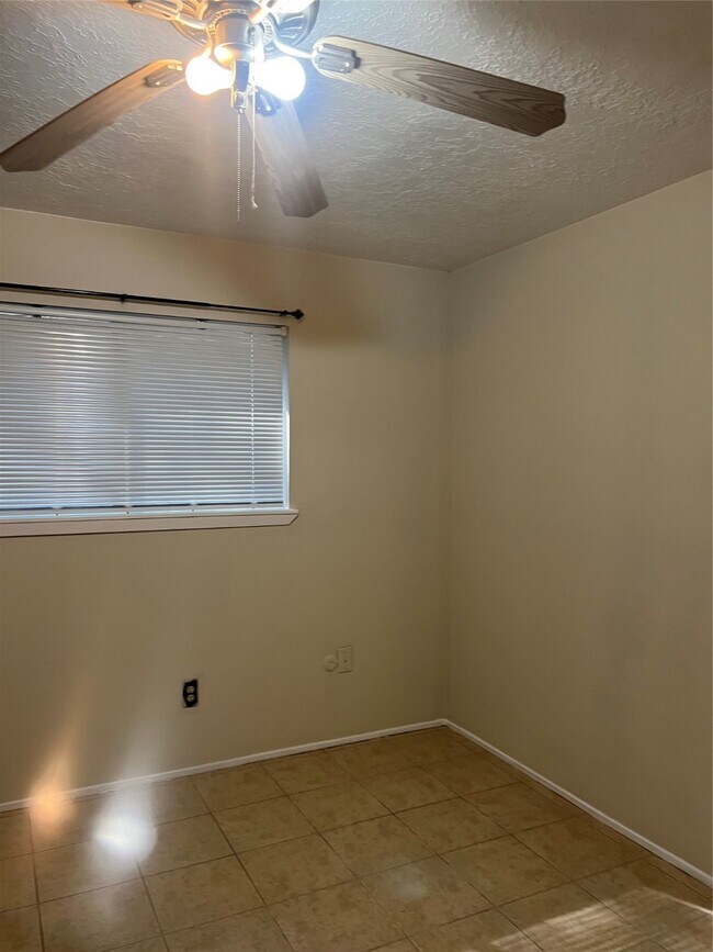 Building Photo - 5203 Markwood Ln