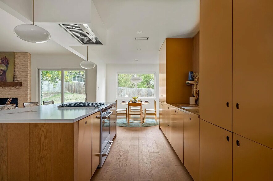 Building Photo - 10102 Warrington Cv