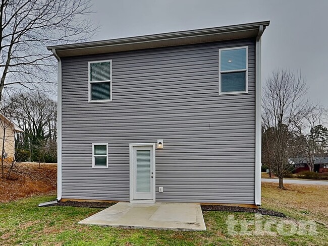 Building Photo - 234 W Turner St