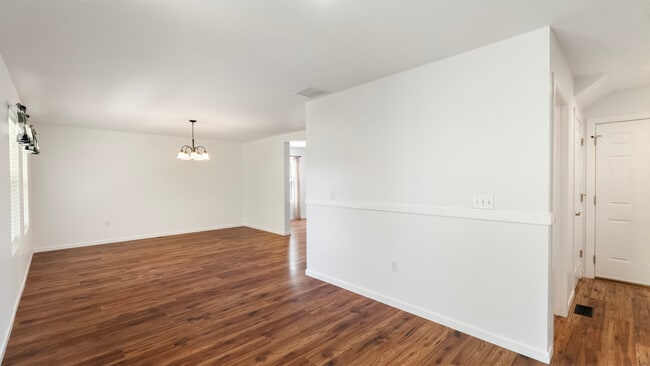 Building Photo - 1605 Kedlin Ln