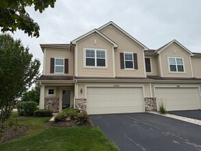 Building Photo - 1282 Newport Cir
